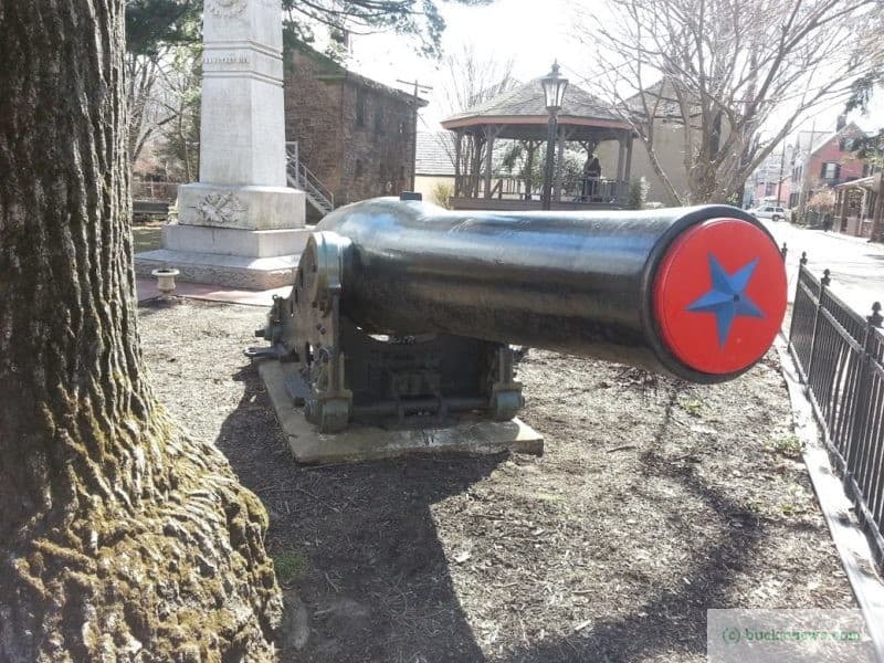 Civil War Canon in Lambertville - muzzle