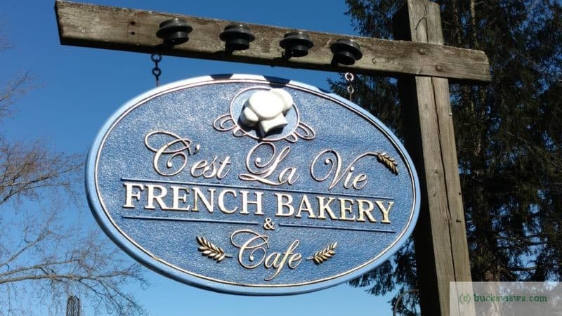 C'est La Vie French Bakery Sign